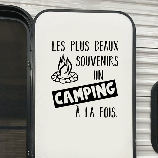 Décalque de vinyle - VR - Les plus beaux souvenirs un camping à la fois. Feu (PLUSIEURS FORMATS)