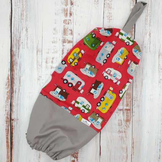 Sac "à sacs" de plastique (débarbouillettes, guenilles, etc.) - Roulottes (Fond Rouge)