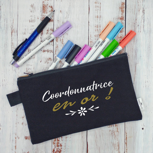 (CHOIX COULEURS) Étui à crayons - Coordonnatrice en or ! (ou Coordonnateur) - Fleur