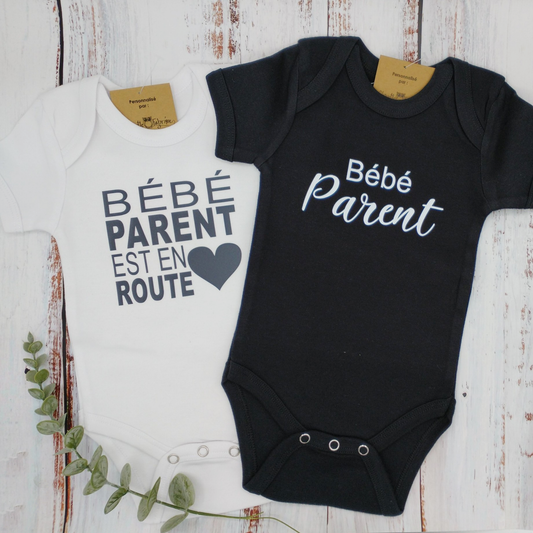 Cache-couche pour bébé - Bébé NOM - Lettres attachées