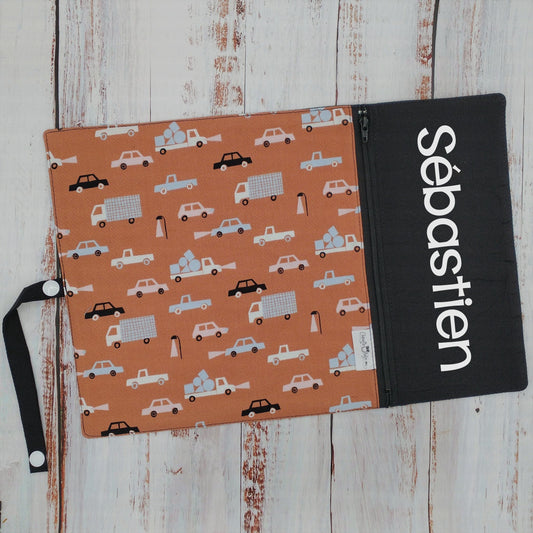 Napperon personnalise (Couleur d'impression au choix) - Voitures fond terra - Pochette noire