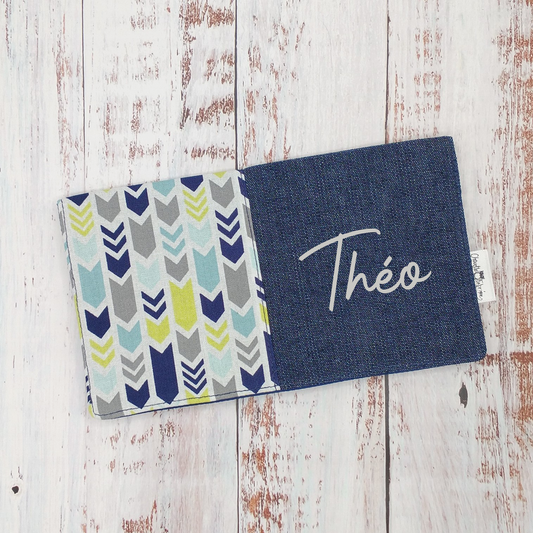 Protège-carnet de santé - Vaccination - Personnalisé - Flèches verticales - Marine, lime et bleu ciel (DENIM #2)