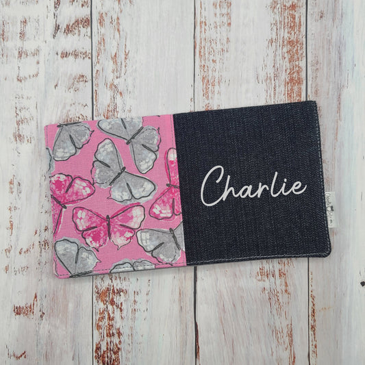 Protège-carnet de santé - Vaccination - Personnalisé - Insectes - Papillons Roses/Gris