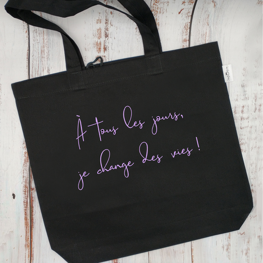 (CHOIX COULEURS) Sac d'épicerie / Sac fourre-tout réutilisable et lavable - À TOUS LES JOURS JE CHANGE DES VIES ! - (Qui se roule pour le rangement)